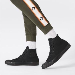 All Star Chuck Taylor hi tops sz 6